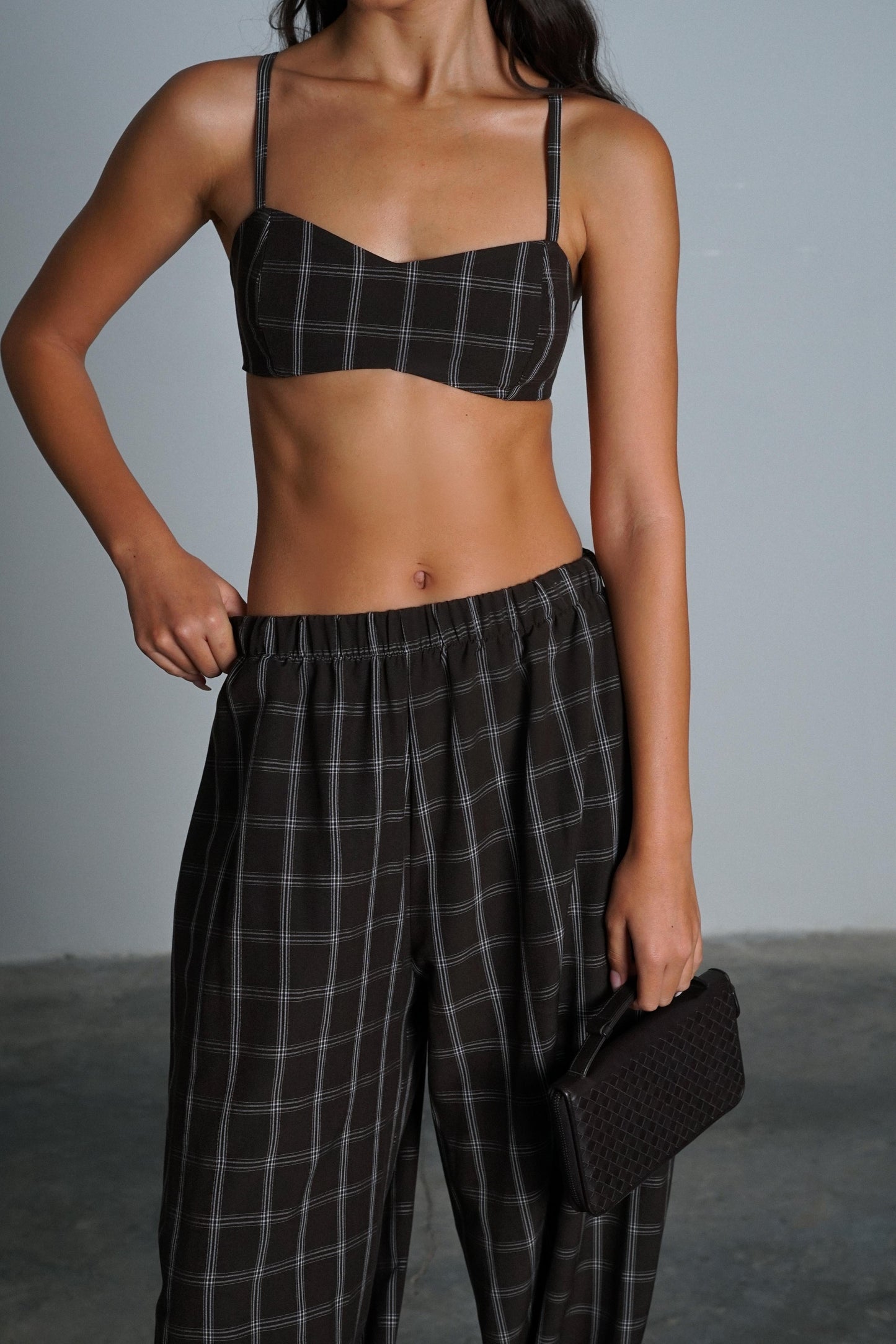 חליפת ניקה - חום