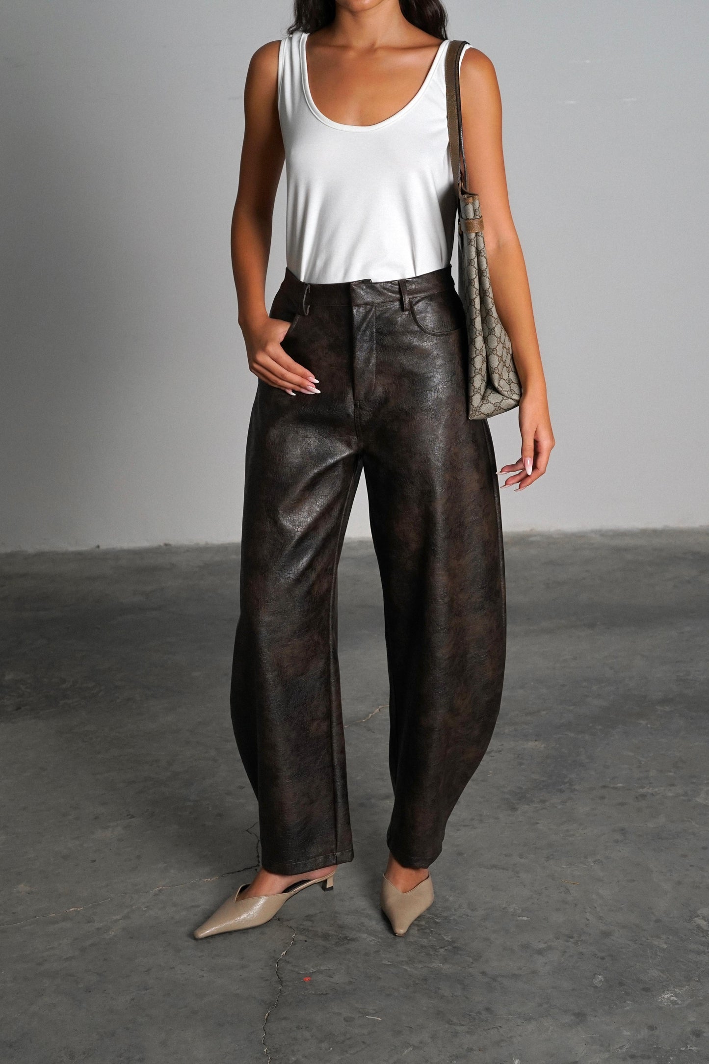 מכנסי עור ג׳רי לא